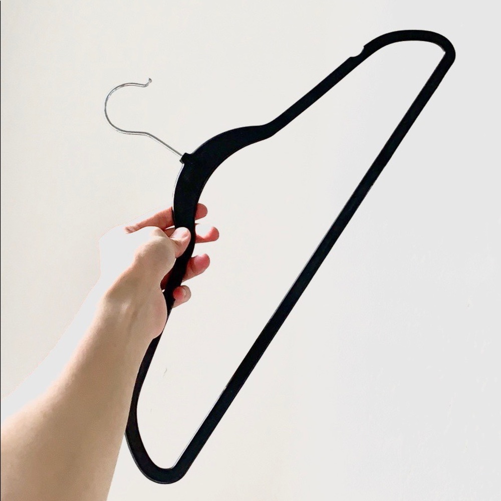 Black Hangers [Pack of 20]